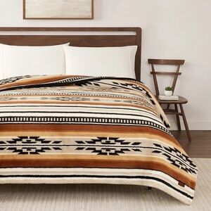 Pendleton Faux Fur Luxe Blanket